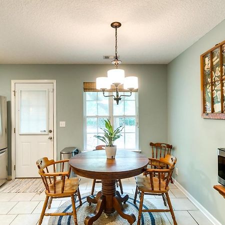 Pet-Friendly Darien Vacation Rental With Patio! Exterior photo