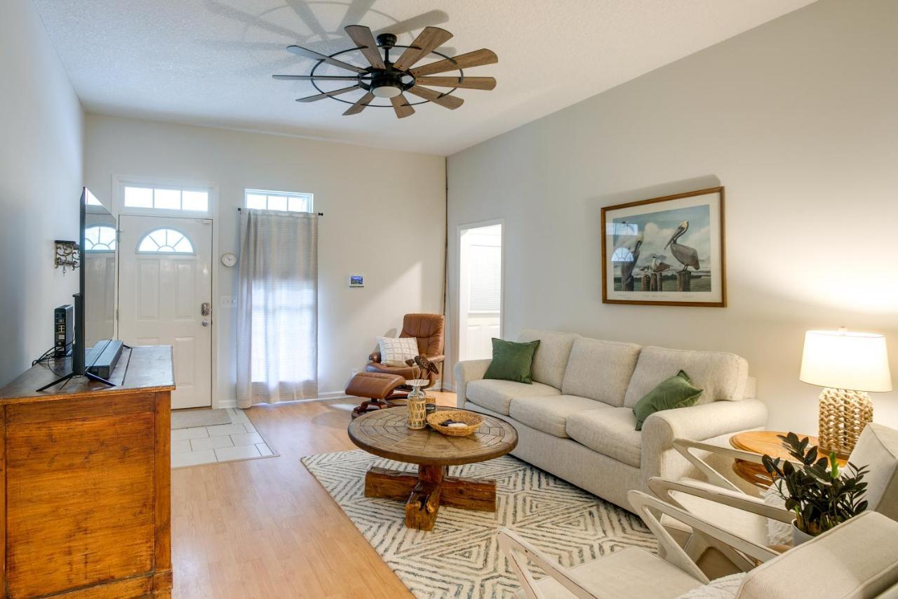 Pet-Friendly Darien Vacation Rental With Patio! Exterior photo