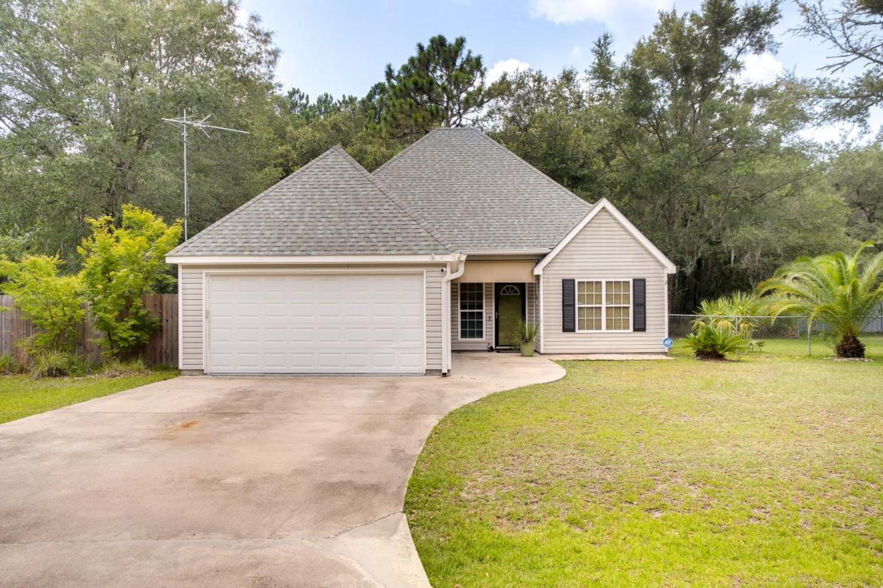 Pet-Friendly Darien Vacation Rental With Patio! Exterior photo